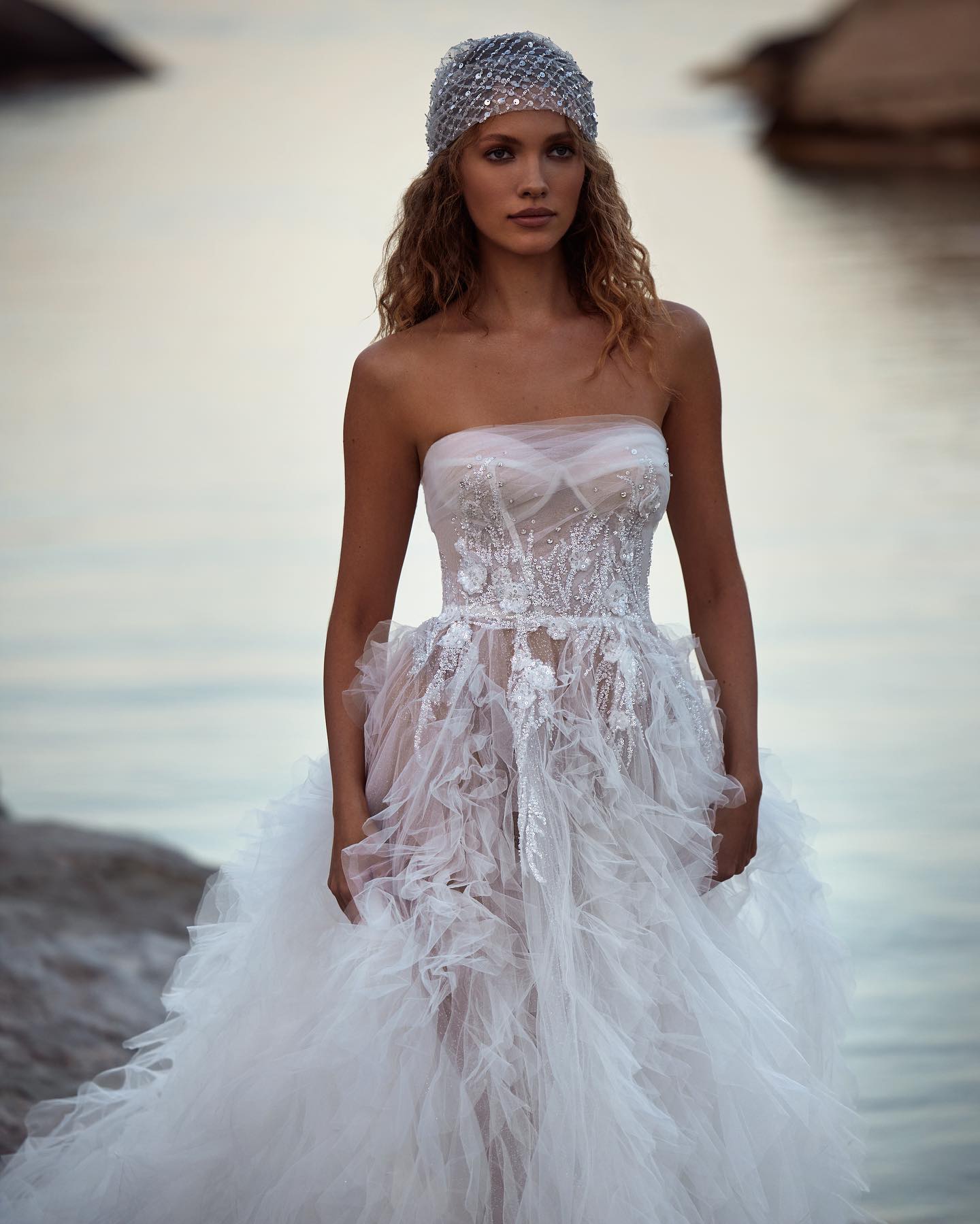 Boho Milla Nova A Line Dresses For Bride Strapless Tiered Skirt Wedding Dress Beads Floral Appliques Designer Bridal Gowns ppliques
