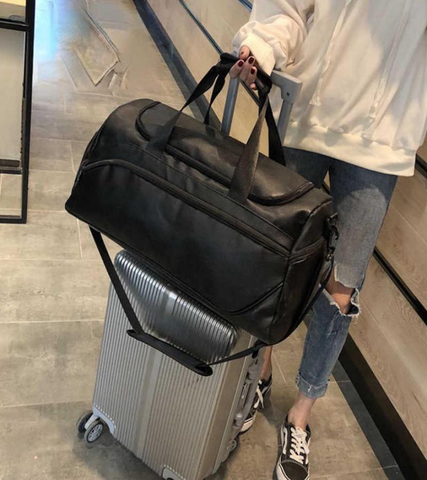 Shoulder Soft Leather Gym Bags Travel Bag for Men Sports Fitness Gymtas Duffel Training Luggage Tas Sac De Sport 2019 XA5WD Y07212220896, Black
Shoulder Soft Leather Gym Bags Travel Bag for Men Sports Fitness Gymtas Duffel Training Luggage Tas Sac De Sport 2019 XA5WD Y07212220896, Black