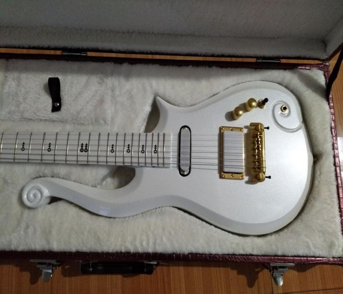 Super Rare Prince Cloud White Electric Guitar Alder Body Maple Neck Wrap Around Bridge Deluxe Purple Croco Leather Hardcase Whi8779723
Super Rare Prince Cloud White Electric Guitar Alder Body Maple Neck Wrap Around Bridge Deluxe Purple Croco Leather Hardcase Whi8779723