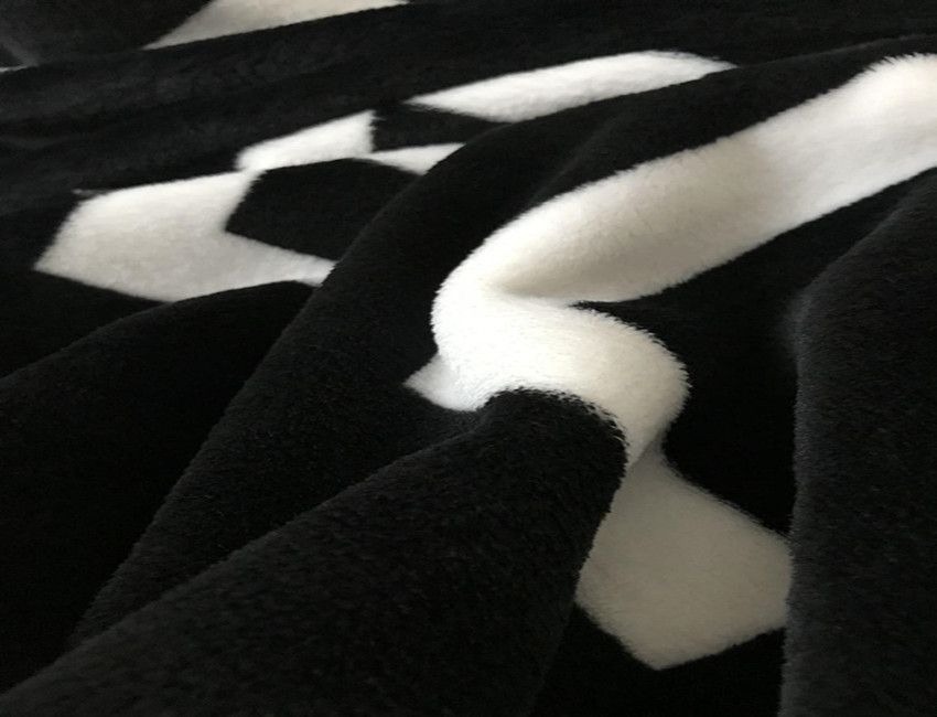JHDISI Black Throw Flannel Fleece Blanket 2size -130x150cm 150x200cm No Dust Bag C Style Logo For Travel Home Office Nap Blanket T