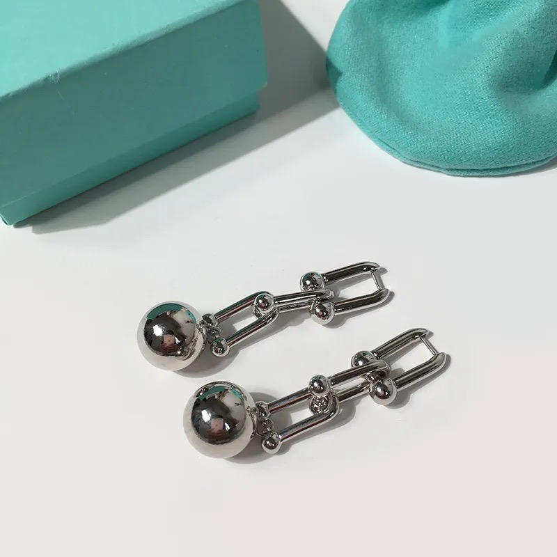Designer earrings Fahion Stainless steel U-shaped bamboo thick chain Stud Earrings 18k Gold Stud Earrings rose gold
Designer earrings Fahion Stainless steel U-shaped bamboo thick chain Stud Earrings 18k Gold Stud Earrings rose gold