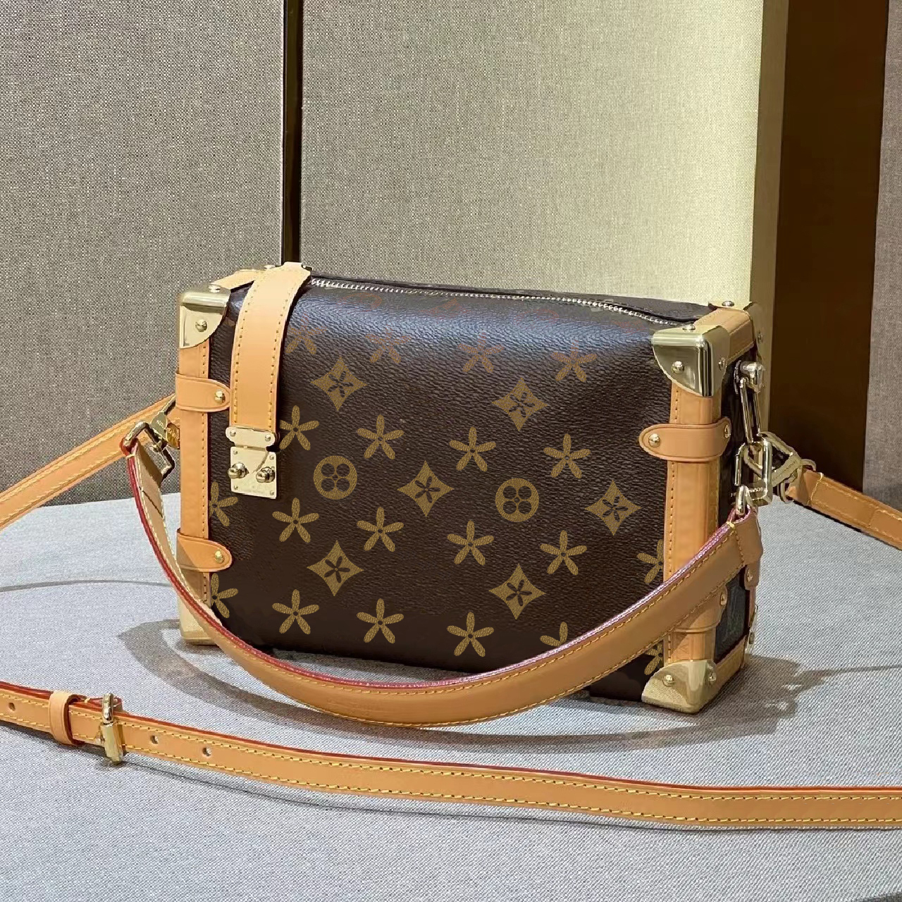 Womens M46358 clutch travel bag purses Zipper trunk box M21741 cowhide Underarm bags cross body tote Designer Stuff Sacks men Hobo strap handbags pochette duffle bag, Mon0gram graffiti
Womens M46358 clutch travel bag purses Zipper trunk box M21741 cowhide Underarm bags cross body tote Designer Stuff Sacks men Hobo strap handbags pochette duffle bag, Mon0gram graffiti