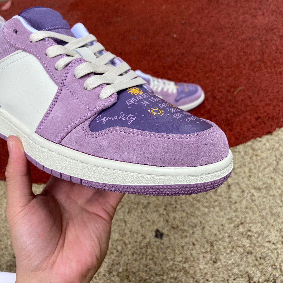 1 1s Kuromi Purple Casual Low Top Women's Vintage Basketball Shoe DR8057-500 Womens Mens Size US 4Y-12 EUR 36-46, Lavender
1 1s Kuromi Purple Casual Low Top Women's Vintage Basketball Shoe DR8057-500 Womens Mens Size US 4Y-12 EUR 36-46, Lavender
