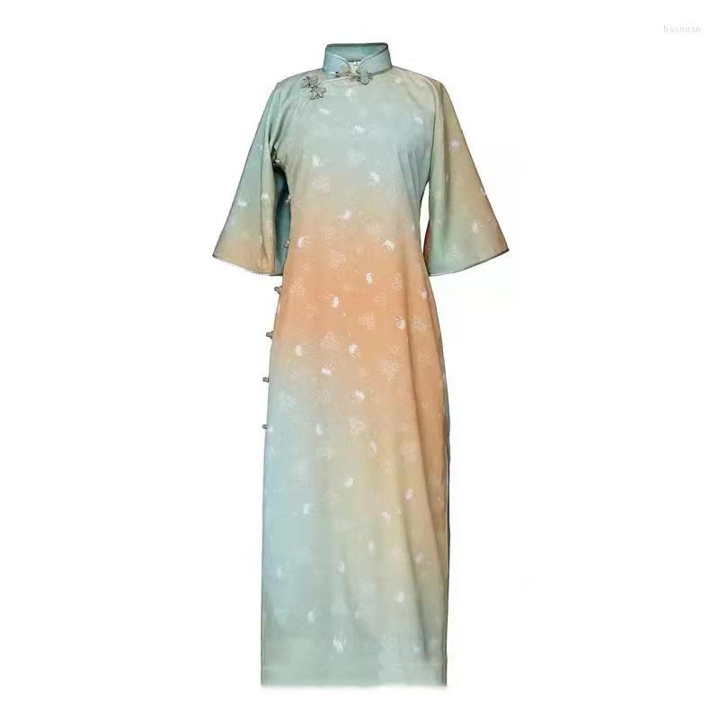 Ethnic Clothing Tang Suit Cheongsam Full Open Sleeves Mandarin Collar Women Gradient Color Qipao Silk Vintage Button Chinese Style
Ethnic Clothing Tang Suit Cheongsam Full Open Sleeves Mandarin Collar Women Gradient Color Qipao Silk Vintage Button Chinese Style