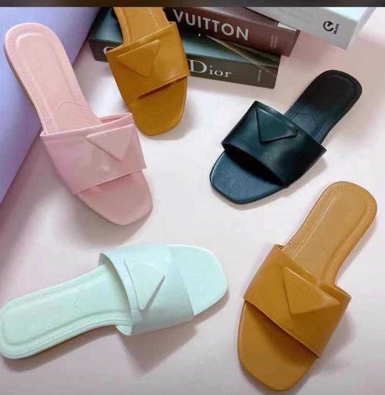 Brand Summer Lady P Leather Slide Slippers women's Beach Designers Low Heels Sansals Flat Platform Casual Solid Shoes Sneakers Sports Black Brown Pink Flip Flops
Brand Summer Lady P Leather Slide Slippers women's Beach Designers Low Heels Sansals Flat Platform Casual Solid Shoes Sneakers Sports Black Brown Pink Flip Flops