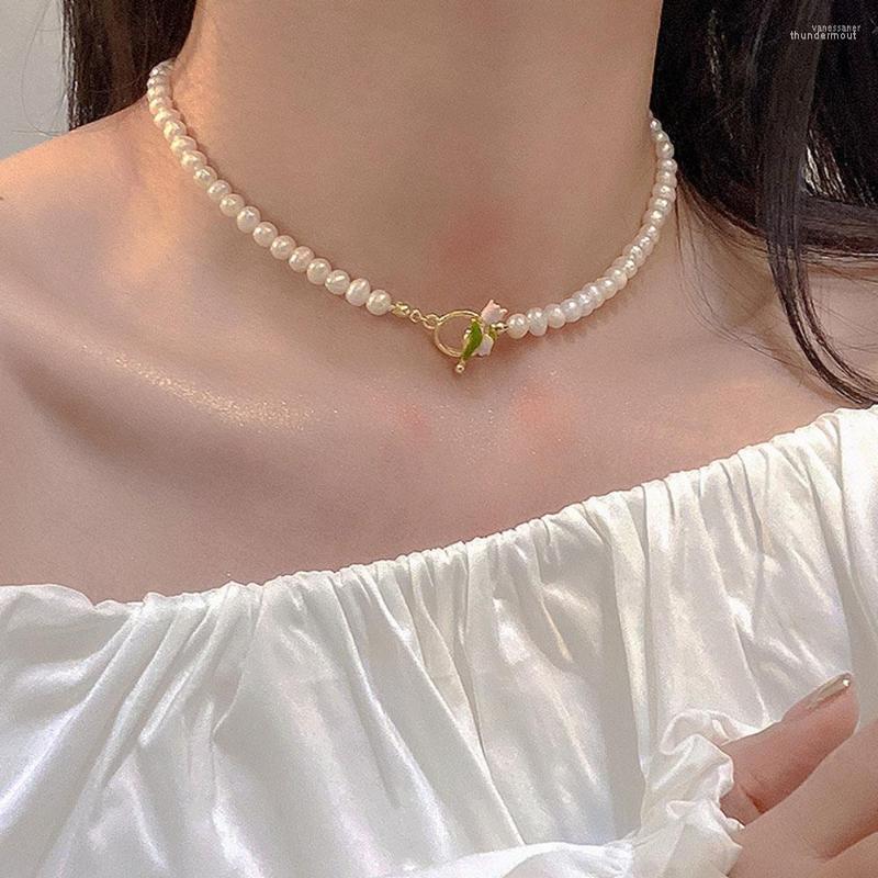 Chains Hand-painted Pearl Tulip Necklace Beautiful Woman Fairy Temperament Small Crowd Design High-grade Sweet Neck Chain Collar
Chains Hand-painted Pearl Tulip Necklace Beautiful Woman Fairy Temperament Small Crowd Design High-grade Sweet Neck Chain Collar