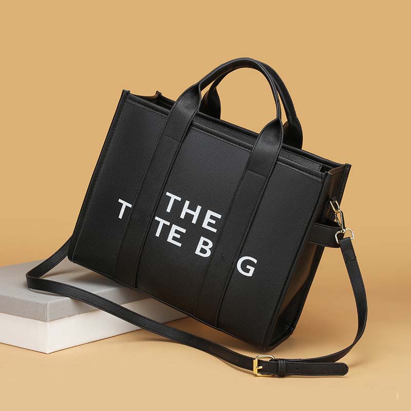 Handheld Women's Bag 2023 Summer Popular Trend Versatile One Shoulder Crossbody Bag Large Capacity Commuter Tote Bag, White
Handheld Women's Bag 2023 Summer Popular Trend Versatile One Shoulder Crossbody Bag Large Capacity Commuter Tote Bag, White