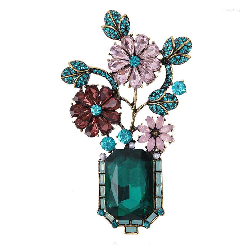 Brooches MITTO DESIGNED FASHION JEWELRIES AND ACCESSORIES RHINESTONES PAVED FLOWERS HIGH-GRADE VINTAGE BROOCH
Brooches MITTO DESIGNED FASHION JEWELRIES AND ACCESSORIES RHINESTONES PAVED FLOWERS HIGH-GRADE VINTAGE BROOCH