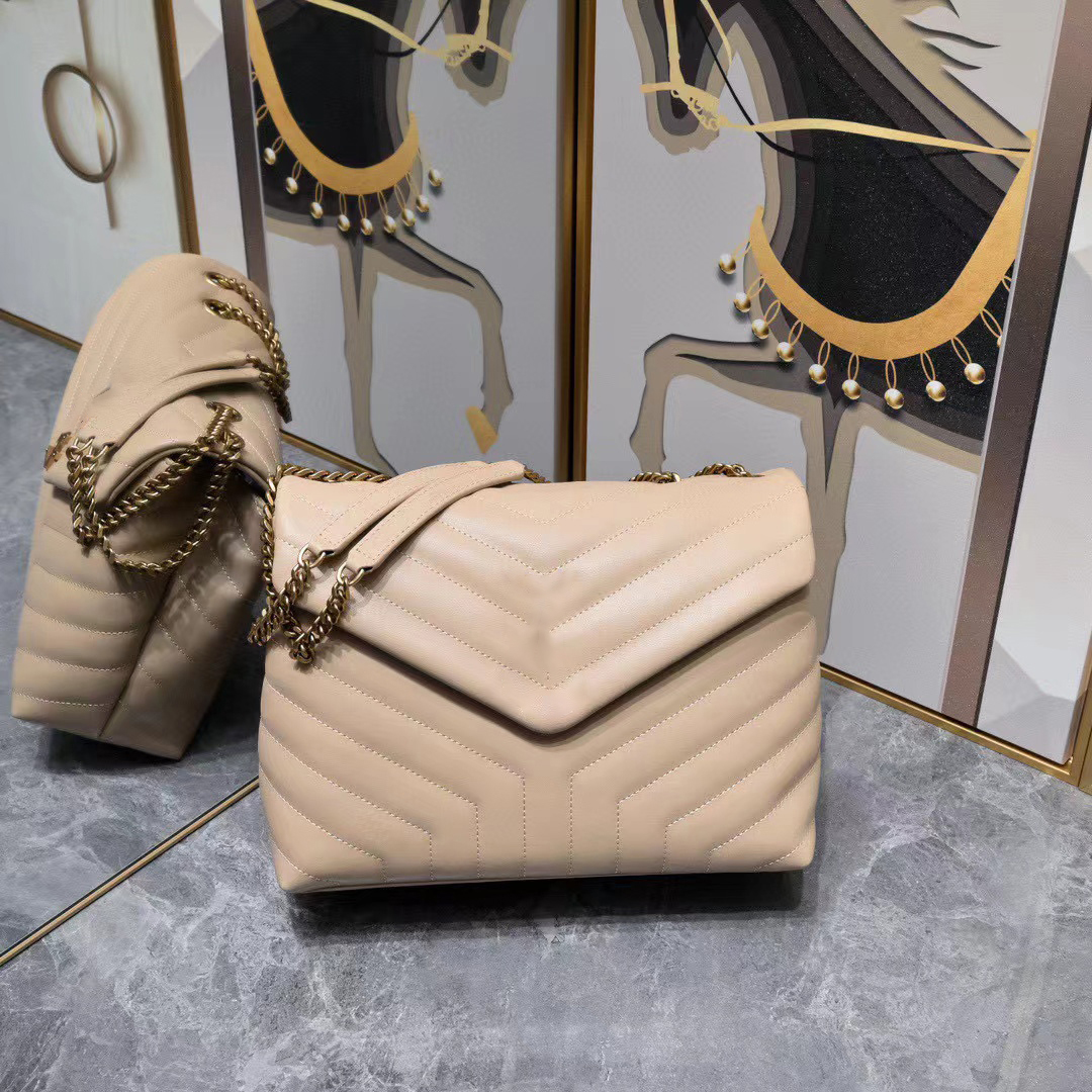Small Design Chain Bag for Women's 2023 New Fashion Versatile INS. High quality and atmospheric one shoulder crossbody bag for women, Nude
Small Design Chain Bag for Women's 2023 New Fashion Versatile INS. High quality and atmospheric one shoulder crossbody bag for women, Nude
