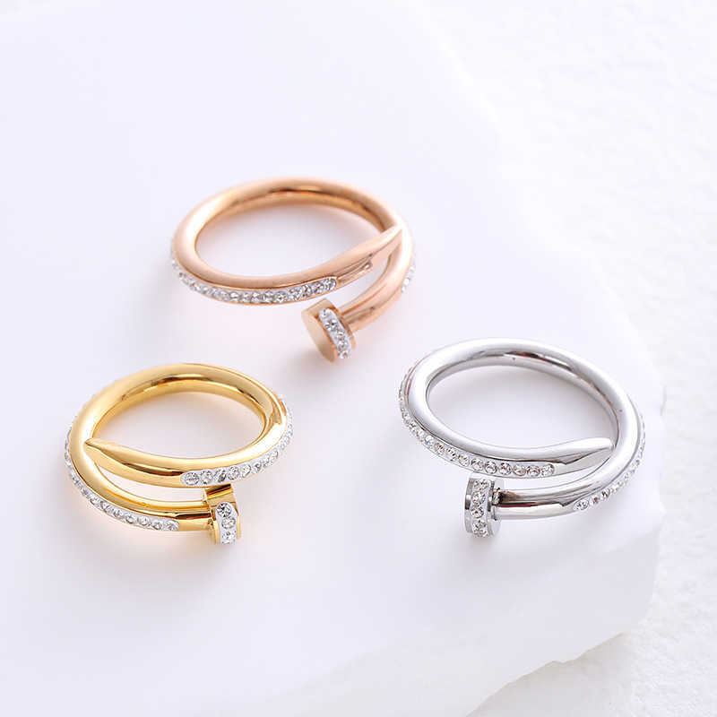 high-quality New Classic High Grade Carti Nail Ring for Men and Women 18k Gold Mesh Red Colorless Fashion Open
high-quality New Classic High Grade Carti Nail Ring for Men and Women 18k Gold Mesh Red Colorless Fashion Open
