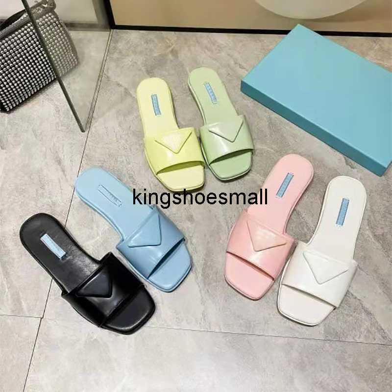 Top Quality Fashion Designer Women Ladies Slippers Triangle Buckle Flat Leather Cowhide Gentle Slippers Outdoor Luxury Vacation Summer Beach Shoes Size 35-40
Top Quality Fashion Designer Women Ladies Slippers Triangle Buckle Flat Leather Cowhide Gentle Slippers Outdoor Luxury Vacation Summer Beach Shoes Size 35-40