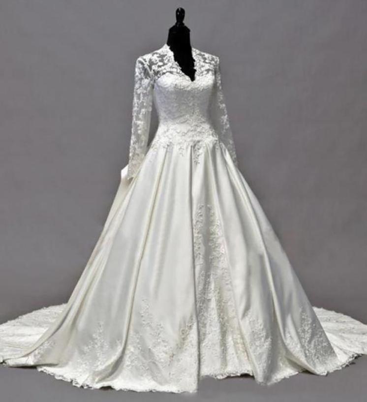 Vintage Kate Middleton Long Sleeves Fall Wedding Dresses ALine VNeck Ivory Taffeta Appliques Peplum Bridal Gowns robes de ma2939983, Same as image
Vintage Kate Middleton Long Sleeves Fall Wedding Dresses ALine VNeck Ivory Taffeta Appliques Peplum Bridal Gowns robes de ma2939983, Same as image