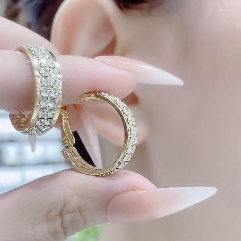 Stud Earrings 2023 Exquisite Small Earring Zircon Geometry C Temperament Women's Versatile Style
Stud Earrings 2023 Exquisite Small Earring Zircon Geometry C Temperament Women's Versatile Style