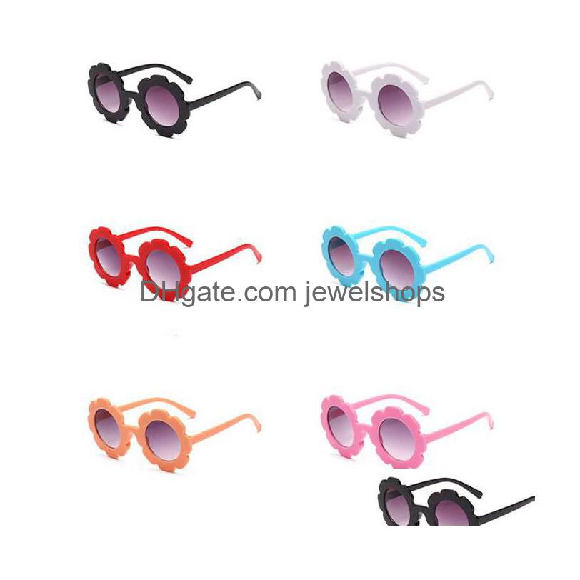 Sunglasses Round Flower Girls Boys Glasses Cute Outdoor Beach Eyewear For Kids Drop Delivery Fashion Accessories Dh6Kr
Sunglasses Round Flower Girls Boys Glasses Cute Outdoor Beach Eyewear For Kids Drop Delivery Fashion Accessories Dh6Kr