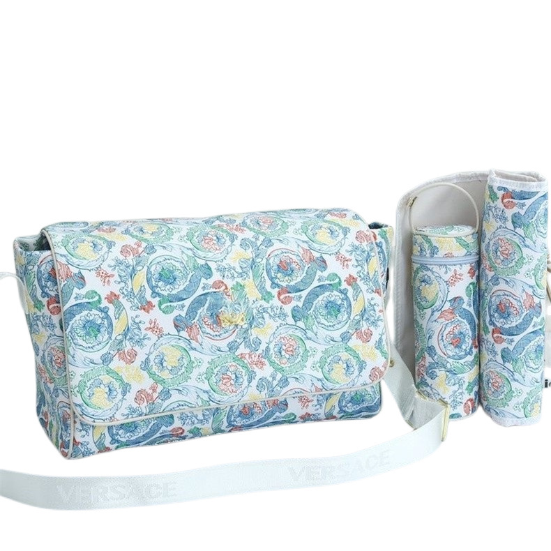 The latest mother bag baby designer care diaper bag high quality 3 piece set boys and girls mother bag replacement pad bottler 3 / set #017
The latest mother bag baby designer care diaper bag high quality 3 piece set boys and girls mother bag replacement pad bottler 3 / set #017