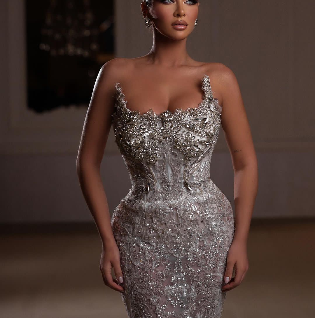 Luxury Mermaid Wedding Dresses Sleeveless V Neck Appliques Sequins 3D Lace Diamonds Crystals Strapless Beads Floor Length Bridal Gowns Custom Made abi