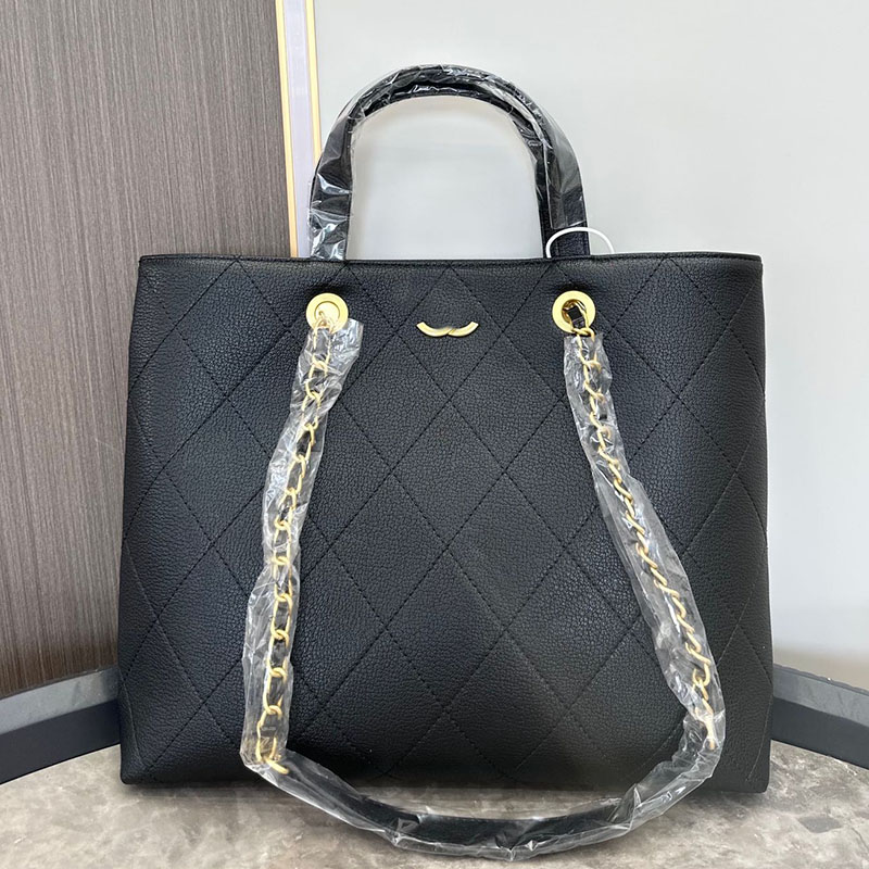Vintage Classic Women Designer Quilted Tote Jumbo Bag with Top Handle Gold Metal Hardware Real Leather Matelasse Chain Large Capacity Shoulder Handbag 34x28cm, Black
Vintage Classic Women Designer Quilted Tote Jumbo Bag with Top Handle Gold Metal Hardware Real Leather Matelasse Chain Large Capacity Shoulder Handbag 34x28cm, Black