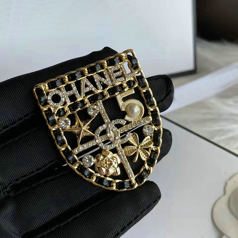 Desinger Brooch Women Rhie Brooches Suit Pin Clothing Decoration Broche Charm Pins Men Party Gift