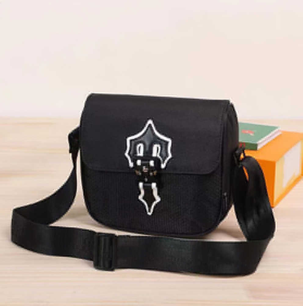 Cross Body Oxford Waterproof canvas Men's Trapstar Shoulder Bag Trapstars IRONGATE COBRA T Luxury messenger man Designer womens handbag Tidal flow design 502ess, Blue
Cross Body Oxford Waterproof canvas Men's Trapstar Shoulder Bag Trapstars IRONGATE COBRA T Luxury messenger man Designer womens handbag Tidal flow design 502ess, Blue