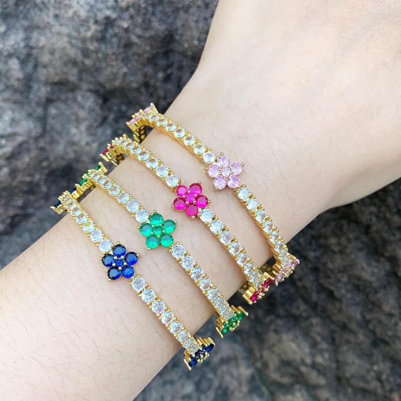 Bangle Fashion Simple Flower Inset Zircon Open Bracelet Light Luxury Small High-grade Hand Decorative Copper Jewelry Wholesale
Bangle Fashion Simple Flower Inset Zircon Open Bracelet Light Luxury Small High-grade Hand Decorative Copper Jewelry Wholesale