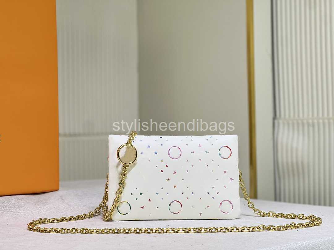 2024 Fashion embossed puffy leather chain bag COUSSIN PM handbag fashion-forward shoulder bags cross-body Bag wallet M57790 M22398 stylisheendibags, #3
2024 Fashion embossed puffy leather chain bag COUSSIN PM handbag fashion-forward shoulder bags cross-body Bag wallet M57790 M22398 stylisheendibags, #3