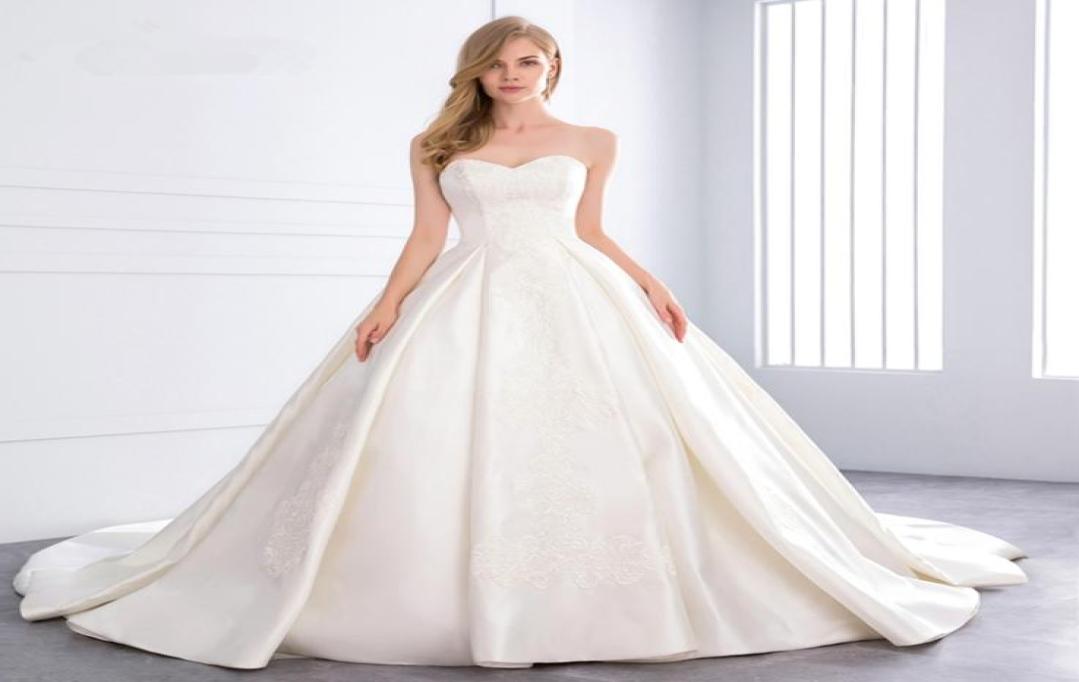 2021 Sweetheart Ball Gown Satin Wedding Dress Pearl Lace Appliques Bridesmaid Dresses Princess Luxury Cathedral Train vestidos de 9870286, Silver
2021 Sweetheart Ball Gown Satin Wedding Dress Pearl Lace Appliques Bridesmaid Dresses Princess Luxury Cathedral Train vestidos de 9870286, Silver