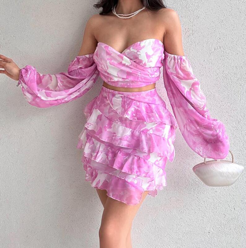 Women's Set 2023 Summer New Sexy Bra Off Shoulder Top Half Skirt Fashion Women's Two Piece Dress
Women's Set 2023 Summer New Sexy Bra Off Shoulder Top Half Skirt Fashion Women's Two Piece Dress