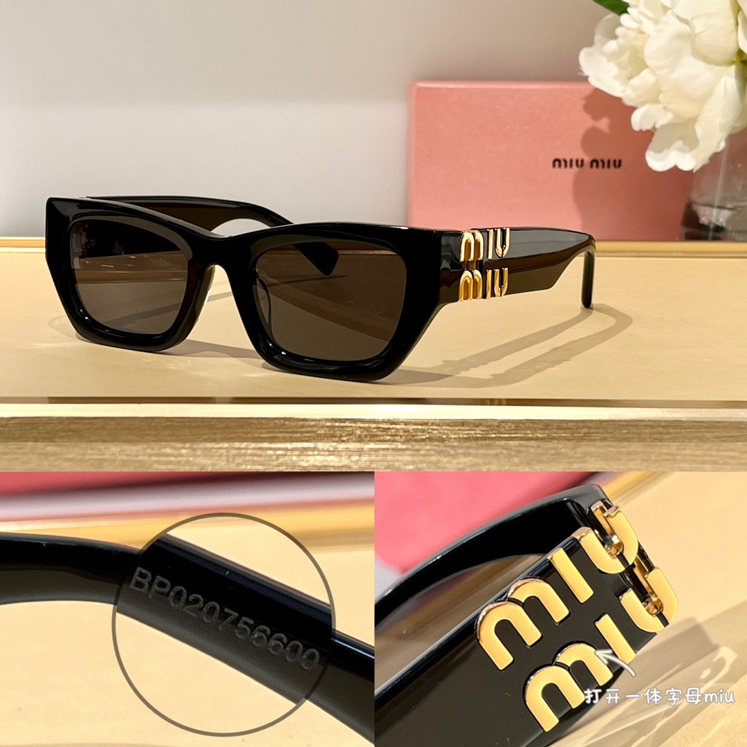 Square Miu Sunglasses for Men and Women Designers Personalized Vintage Glasses Plate Advanced Sunglasses High Beauty SMU09W
Square Miu Sunglasses for Men and Women Designers Personalized Vintage Glasses Plate Advanced Sunglasses High Beauty SMU09W
