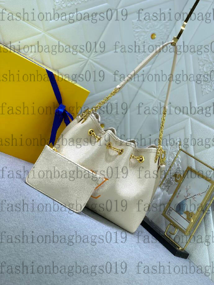 Summer Bundle Bucket Bag M46545 M46492 23SS By the Pool Womens Designer 2pcs Degrade Series Drawstring With Removable zipper pouch Degrade Neutral Luxurys Tote
Summer Bundle Bucket Bag M46545 M46492 23SS By the Pool Womens Designer 2pcs Degrade Series Drawstring With Removable zipper pouch Degrade Neutral Luxurys Tote