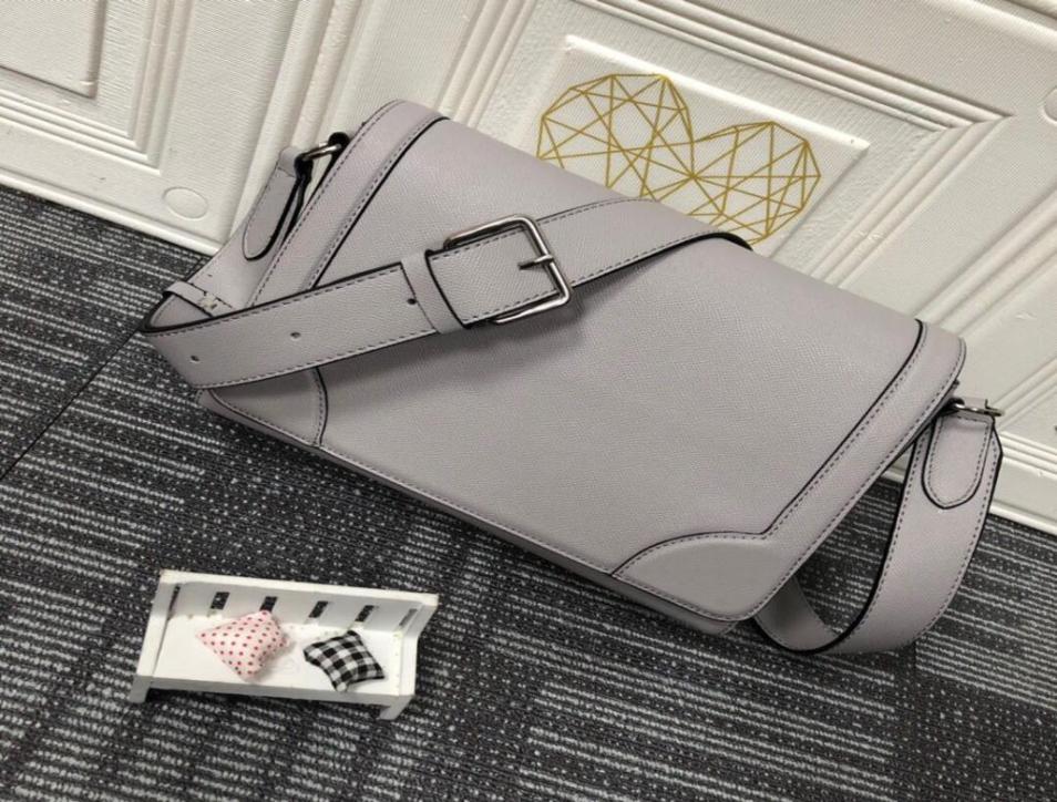 2021 Spring and Autumn new men039s boy briefcase one shoulder bag Street shopping crossbody black white gray fashion 3365254, Grey
2021 Spring and Autumn new men039s boy briefcase one shoulder bag Street shopping crossbody black white gray fashion 3365254, Grey