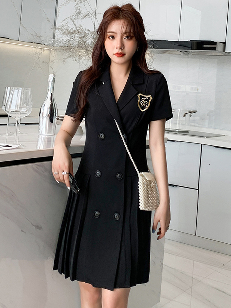 Basic Casual Dresses Vintage Pleated Women Lolita Kawaii Y2k Dress For Summer Double Breasted High Waist Urban Female Clothing 230627, Black
Basic Casual Dresses Vintage Pleated Women Lolita Kawaii Y2k Dress For Summer Double Breasted High Waist Urban Female Clothing 230627, Black