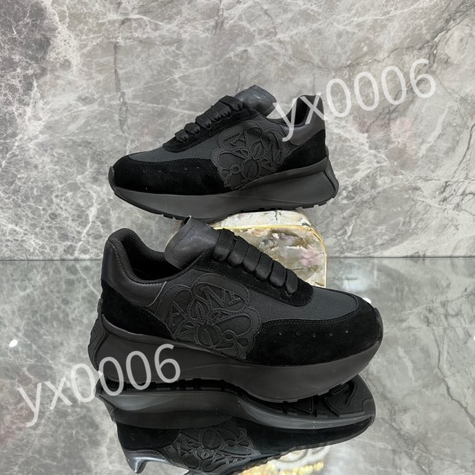 New top Luxury Designer Calfskin Casual Shoes Reflective Sneakers Vintage Leather Trainers Fashion Leisure Shoes Platform Lace-up Women Mens Sneaker, 02
New top Luxury Designer Calfskin Casual Shoes Reflective Sneakers Vintage Leather Trainers Fashion Leisure Shoes Platform Lace-up Women Mens Sneaker, 02