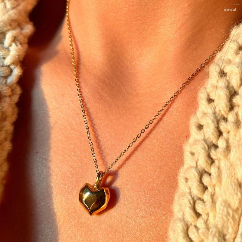 Pendant Necklaces Vintage Love Heart Necklace Stainless Steel Women Jewelry Valentine Gift High Polished Gold Plated Peach Charms Choker
Pendant Necklaces Vintage Love Heart Necklace Stainless Steel Women Jewelry Valentine Gift High Polished Gold Plated Peach Charms Choker