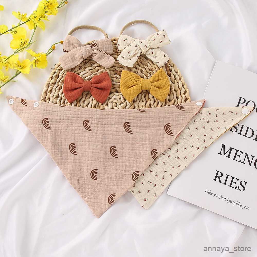 Bibs Cloths baby Feeding Cloth with Bow Headband Adjustable Cotton Baby Bib Button Saliva Towel R230628
Bibs Cloths baby Feeding Cloth with Bow Headband Adjustable Cotton Baby Bib Button Saliva Towel R230628