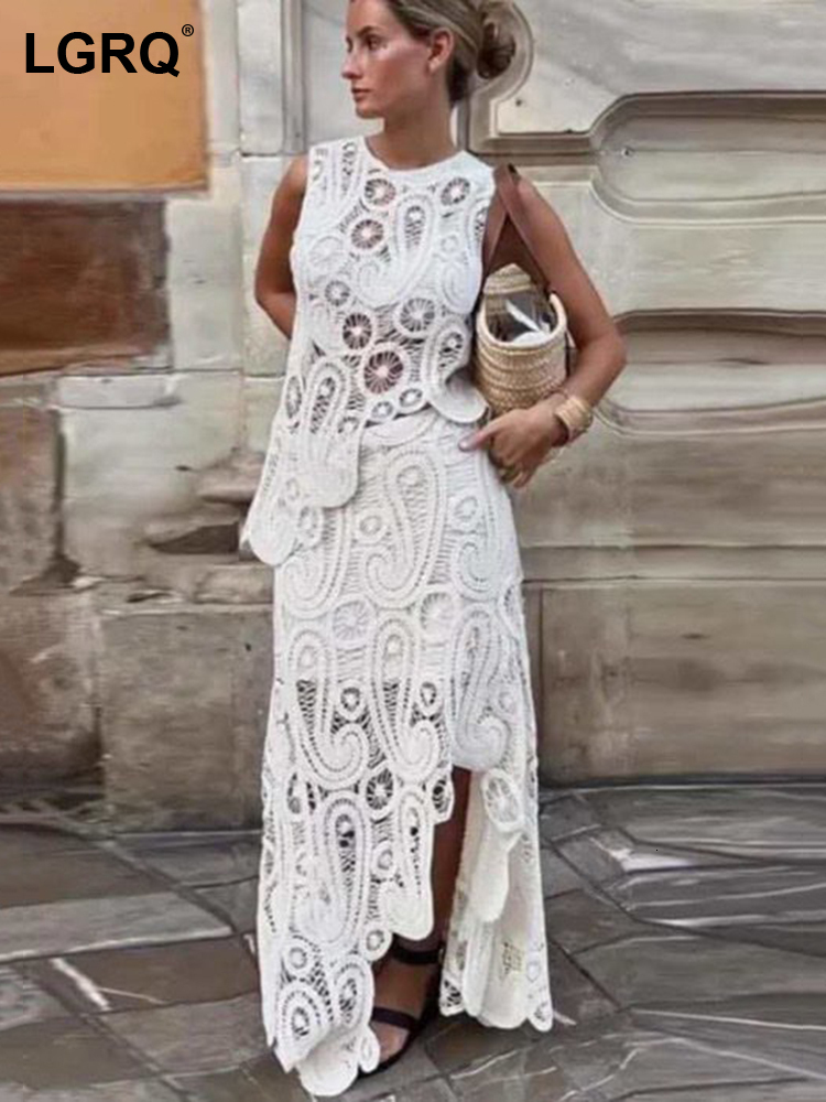 Two Piece Dress LGRQ Luxury Fashion Hollow Out Embroidery Pattern Design Women Tops Skirt High Quality Twopiece Set Elegant Trendy 19330 230627
Two Piece Dress LGRQ Luxury Fashion Hollow Out Embroidery Pattern Design Women Tops Skirt High Quality Twopiece Set Elegant Trendy 19330 230627