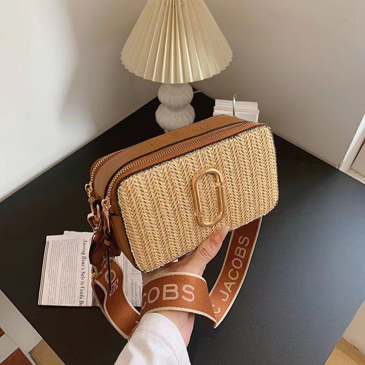 Women's bag with wide shoulder strap fashion diagonal shoulder small square bag camera bag, White
Women's bag with wide shoulder strap fashion diagonal shoulder small square bag camera bag, White