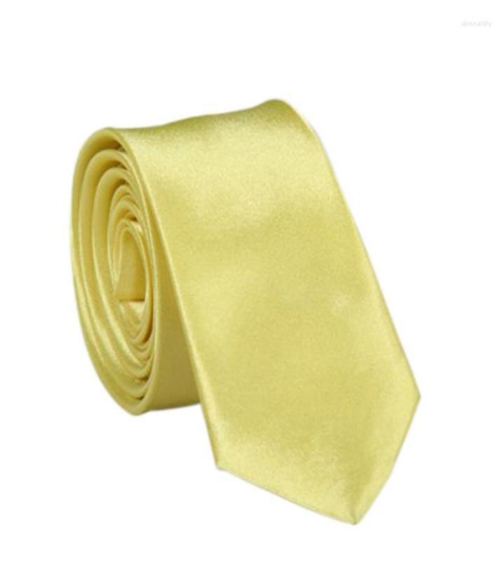 Bow Ties Polyester Skinny Necktie For Men Wedding Suit Slim Candy Color Classic Solid Tie Casual Length 71cm Donn225855072
Bow Ties Polyester Skinny Necktie For Men Wedding Suit Slim Candy Color Classic Solid Tie Casual Length 71cm Donn225855072