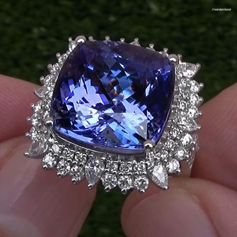 Cluster Rings Huitan Brilliant Cubic Zirconia Blue For Lady Anniversary Party Finger Accessories Gorgeous Gift Women Fashion Jewelry
Cluster Rings Huitan Brilliant Cubic Zirconia Blue For Lady Anniversary Party Finger Accessories Gorgeous Gift Women Fashion Jewelry