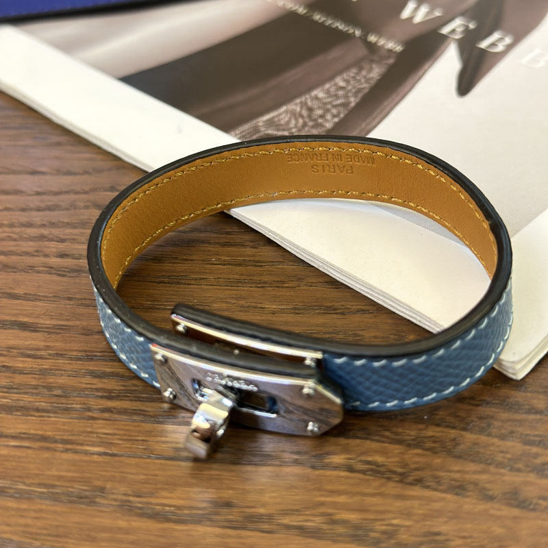 top quality brand jewerlry kelly stainless steel real leather bracelet for women big version
top quality brand jewerlry kelly stainless steel real leather bracelet for women big version