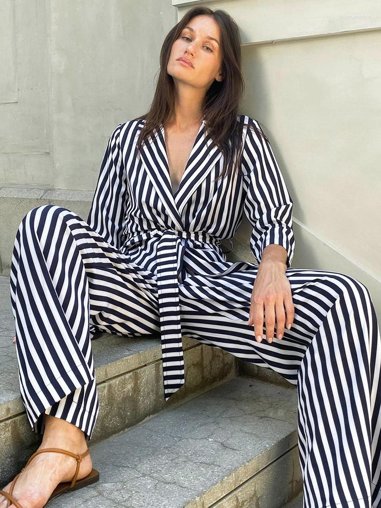 Women' Sleepwear Hiloc Striped Fashion Clothing Women Summer 2023 Three Quarter Sleeve Women' Home Clothes Wide Leg Pants Set Female
Women' Sleepwear Hiloc Striped Fashion Clothing Women Summer 2023 Three Quarter Sleeve Women' Home Clothes Wide Leg Pants Set Female