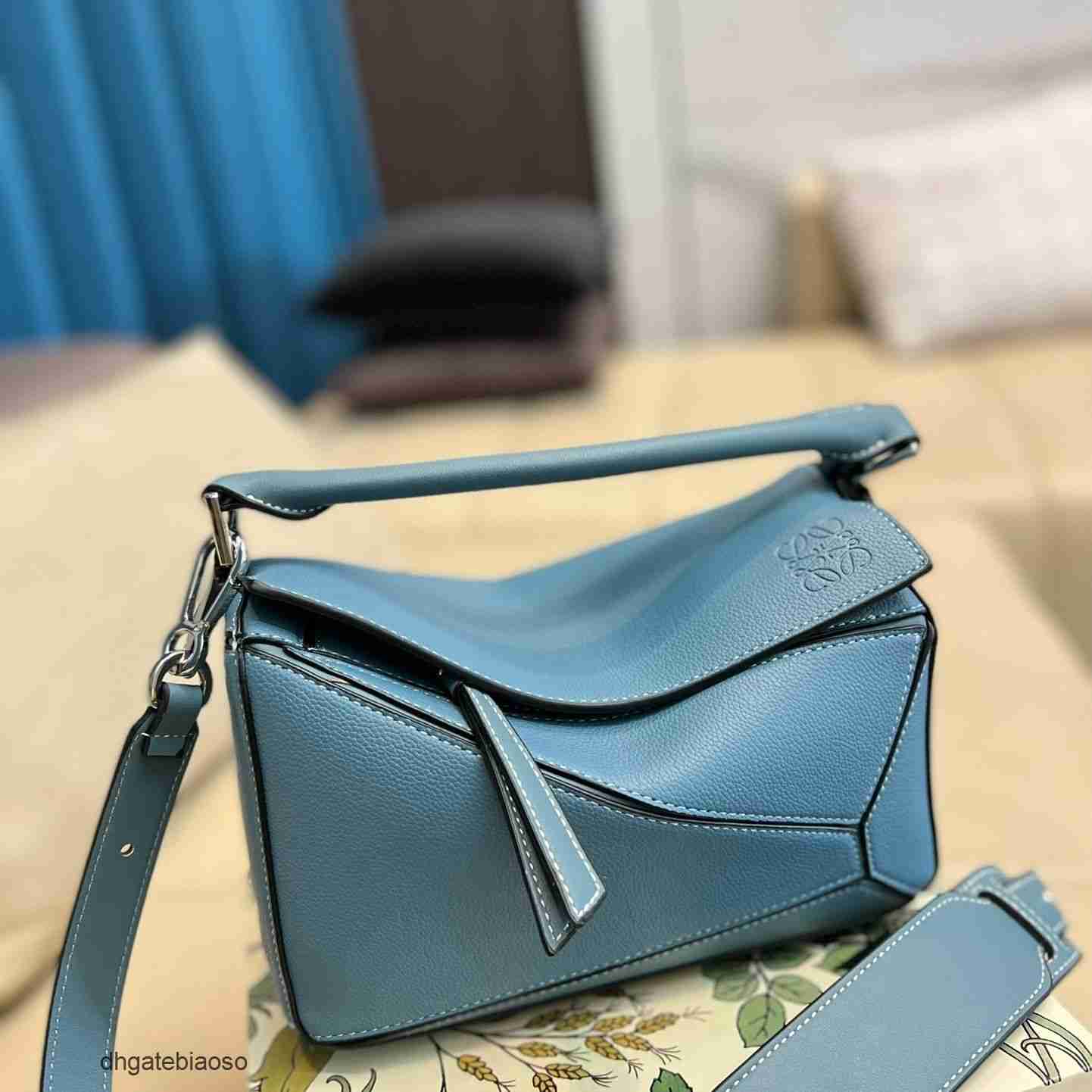 Designer Women's Shoulder Girl Puzzle Loews Handbag Bags Leather Premium Edition One Outdoor Crossbody Bag Handbag Geometric Litchi Pattern S4ps, Glacier blue
Designer Women's Shoulder Girl Puzzle Loews Handbag Bags Leather Premium Edition One Outdoor Crossbody Bag Handbag Geometric Litchi Pattern S4ps, Glacier blue