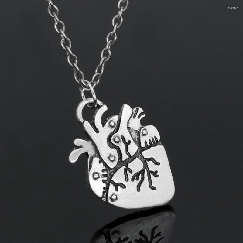 Pendant Necklaces Stainless Steel Versatile Exquisite Heart Temperament Necklace Accessories Fashion Men's And Women's Ornaments
Pendant Necklaces Stainless Steel Versatile Exquisite Heart Temperament Necklace Accessories Fashion Men's And Women's Ornaments