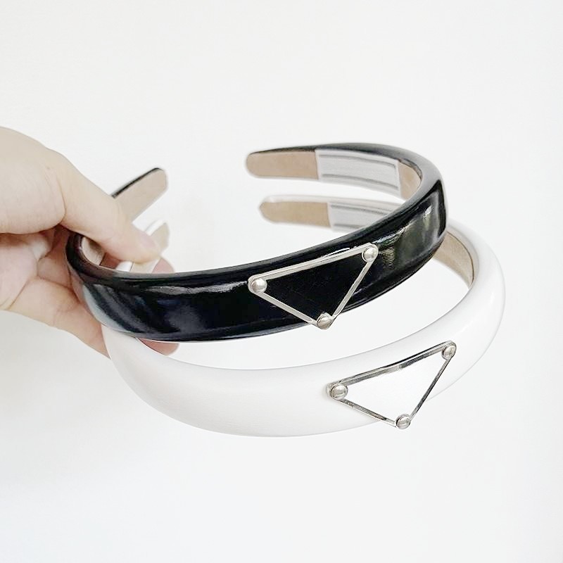 Luxury Designer Leather Headbands Hair Bands For Women Girls Brand Elastic Letter P Headband Sports Fitness Headband Head Wrap Dropshipping
Luxury Designer Leather Headbands Hair Bands For Women Girls Brand Elastic Letter P Headband Sports Fitness Headband Head Wrap Dropshipping