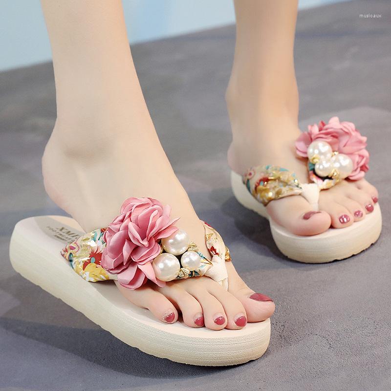Slippers Summer Beach Flip Flops Women's Sandals Handmade Flowers Casual Clip Flat Outside Wearing Shoes
Slippers Summer Beach Flip Flops Women's Sandals Handmade Flowers Casual Clip Flat Outside Wearing Shoes
