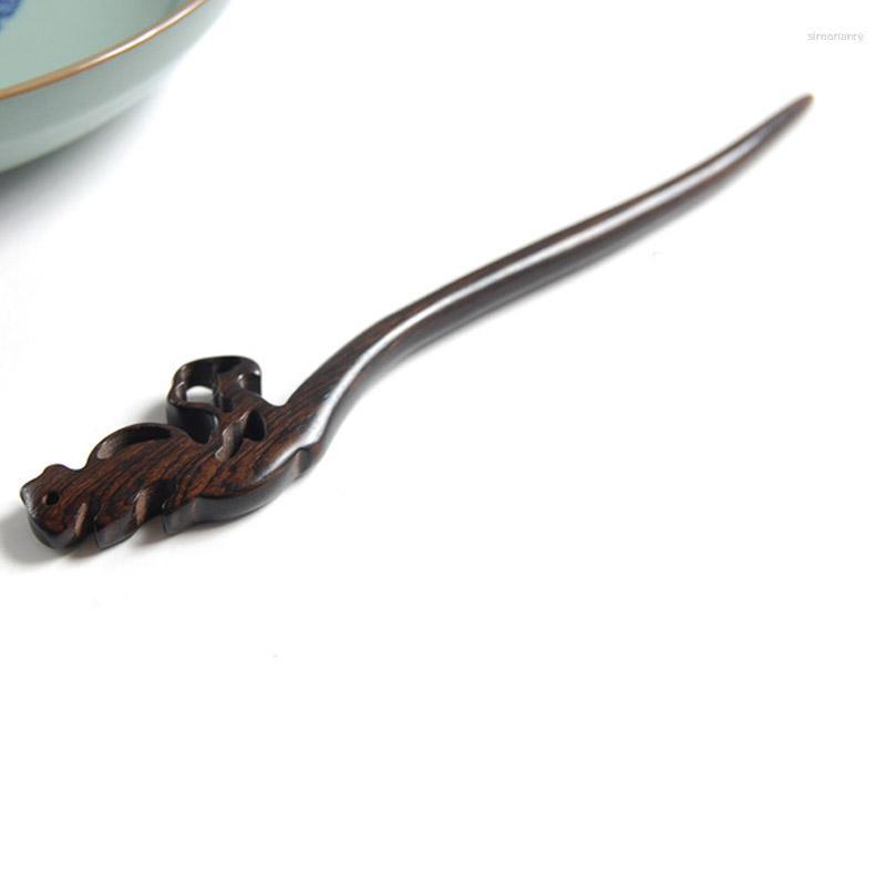 

Hair Clips Retro Hairpin Sticks For Women Squirrel Shaped Wooden Chinese Hanfu Accessoreis Vintage Bun Forks Chopsticks