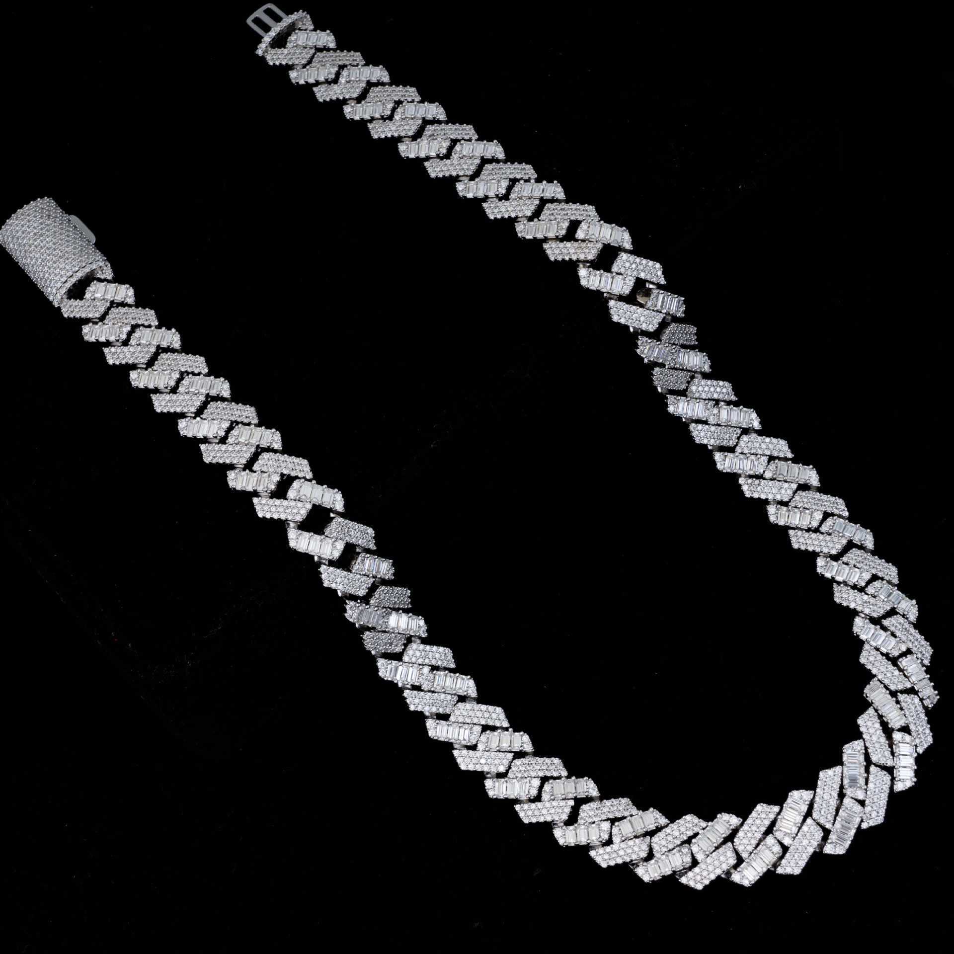 Hip Hop Jewelry Round Mixed Baguette Diamond Men Necklace 15mm 925 Sterling Silver Vvs Moissanite Iced Out Cuban Link Chain
Hip Hop Jewelry Round Mixed Baguette Diamond Men Necklace 15mm 925 Sterling Silver Vvs Moissanite Iced Out Cuban Link Chain