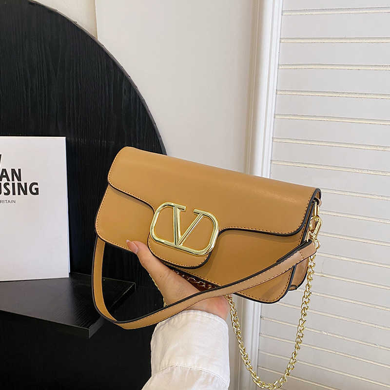Early Spring 2023 New Valention Women's Bag VLHY Small Square tote Bag Shoulder chain handbag designer Crossbody wallet luxury purse, Black
Early Spring 2023 New Valention Women's Bag VLHY Small Square tote Bag Shoulder chain handbag designer Crossbody wallet luxury purse, Black
