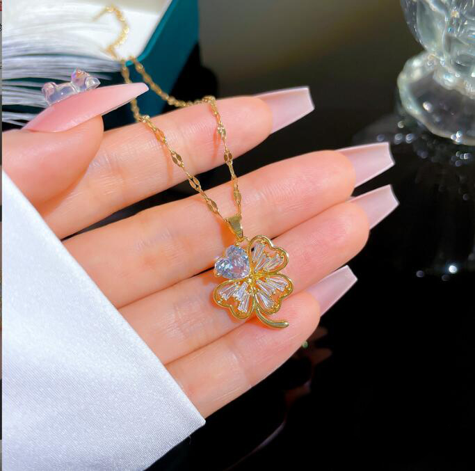Fashion Classic Pendant Necklaces for Women Elegant 4/Four Leaf Clover Necklace Choker Chains Designer Jewelry 18K Plated Gold Girls Gift
Fashion Classic Pendant Necklaces for Women Elegant 4/Four Leaf Clover Necklace Choker Chains Designer Jewelry 18K Plated Gold Girls Gift