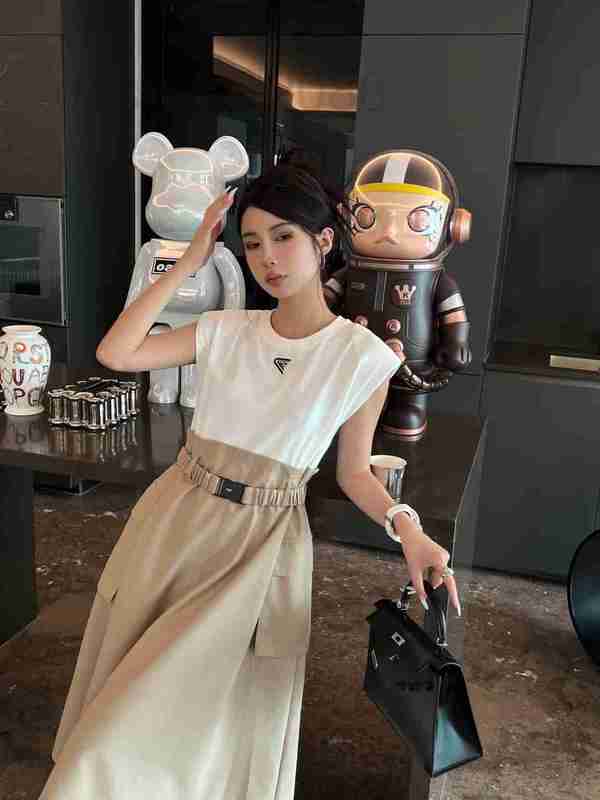 Basic & Casual Dresses designer 2023 Summer New Style Sleeveless Dress with Slim Fit and Contrast Design 7N8T, White
Basic & Casual Dresses designer 2023 Summer New Style Sleeveless Dress with Slim Fit and Contrast Design 7N8T, White