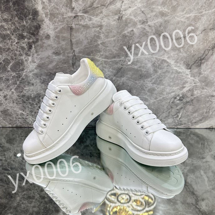 Hot Luxurys Designer Mens Knit Sneakers Designer Oversize Sneaker Light Rubber Sole Trainers Womens Size 35-46, 02
Hot Luxurys Designer Mens Knit Sneakers Designer Oversize Sneaker Light Rubber Sole Trainers Womens Size 35-46, 02